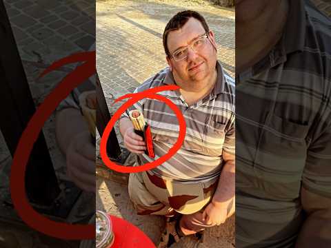 Кто такой Виталий? Булочка с сосискою та чаем