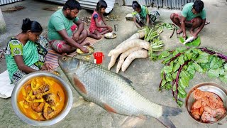 Big size MRIGEL FISH curry with RADISH & PUISHAK and FISH EGG recipe || tribe village life