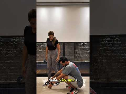 TENTEI LEVANTAR A AMANDA… DEU RUIM 😂💪 #humordecasal #humor #relaciomento #casal #comedia #memes