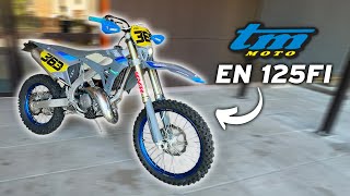 Je teste une moto assemblée à la main ! TM EN 125 FI 🇮🇹