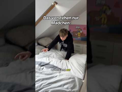 Das VERSTEHEN nur MÄDCHEN!😂🫣 #shortvideo#lustig #schlafen #bett#mädchen #verstehen #couple #freund
