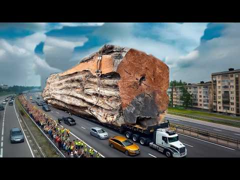 The world's largest freight transport machine was caught on camera while working! Heavy transport!