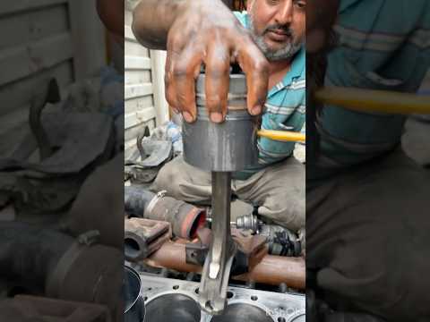 Engine Piston installing #cummins #peterbilt #freightliner #piston #automobile #shortvideo