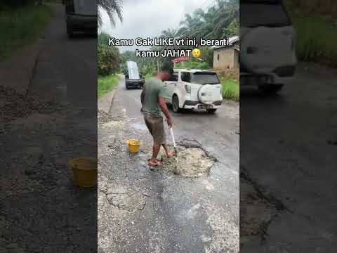 #jalanrusak