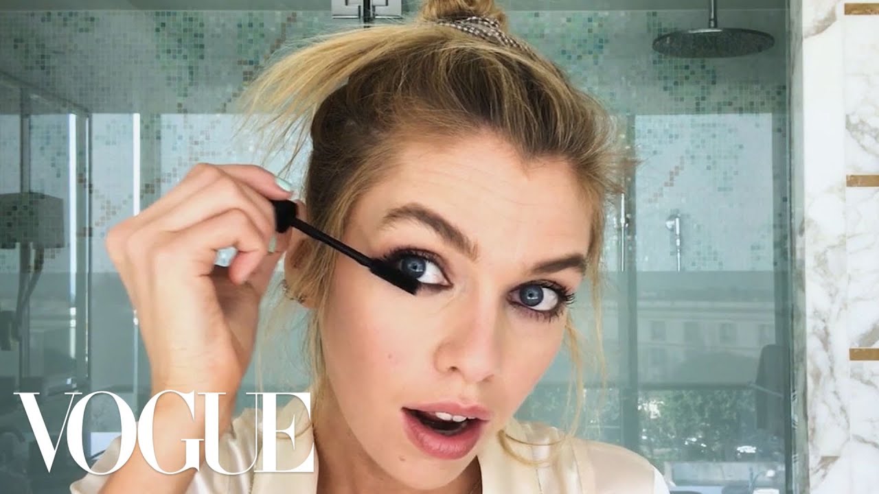 Stella Maxwell's Perfect Smoky Eye Trick - Beauty Secrets