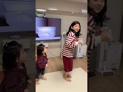 9살터울 춤추는자매/표정맛깔나는 언니랑 언니따라하는 아기새지안이♥️#안지유#안지안#cute #dance #챌린지#지유지안