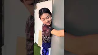 ម៉ានីកាមកហាត់ប្រដាល់ និងគុនខ្មែរ