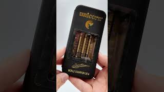 These darts are insane! Worth over $500! Limited edition Gary Anderson Mint Condition