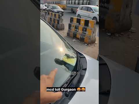 toll tax वाले की दादागिरी broken car side mirror #shortsfeed #shorts #aajtak #viralnews #uk07rider