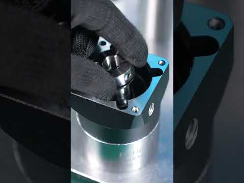 Complex application of gears to assemble a planetary reducer.