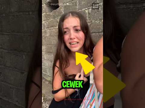 Ada monyet jatuh cinta sama cewek ini