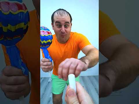Big lollipop for Dad vs Crazy lollipop for Mom 🍭🥰😘