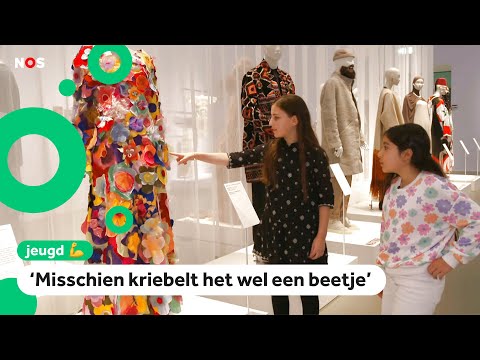 Rokaya en Joudi ontwerpen hun eigen jurk voor modeshow