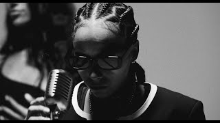 Elles Moca - IM THE SHIT (Official Music Video)