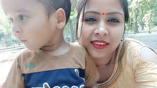 अपने बच्चे के साथ प्यार करते हुए @अंजली गोरखपुरिया