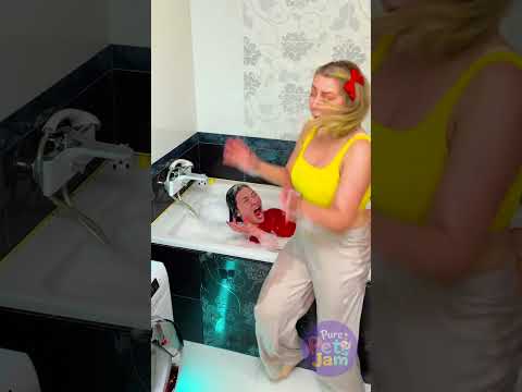Bathroom Chaos: Prank Gone Wrong! 😆💦