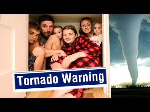 🌪️TORNADO SPOTTED!😨