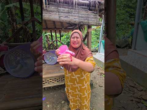 hantu lempar gayung ‼️ gayung ya kena tangan ibu najwan 🥺