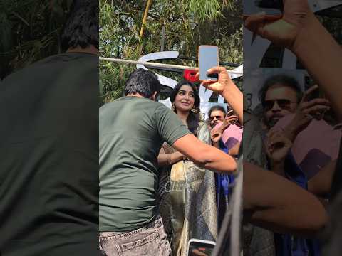 పెళ్లి తర్వాత ఫస్ట్ టైమ్ షాపింగ్ మాల్ ఓపెనింగ్ కి వచ్చిన సమంత🙂 #Samantha #nagachaitanya #shorts