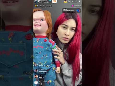 MUÑECO CHUCKY COBRA VIDA en DIRECTO de FERNANDA BLAZ y VOLTEA a VERLA