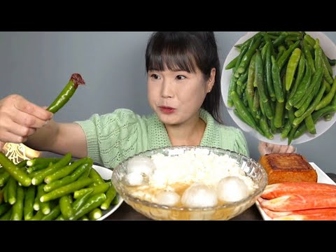 매운먹방♡청양고추 100개 드디어 준비해 왔어요~☺️ 요즘 청양 고추 독 바짝 올랐다죠!! ㅎㅎ 스팸, 크래미 먹방 100 spicy peppers. Spam eating show