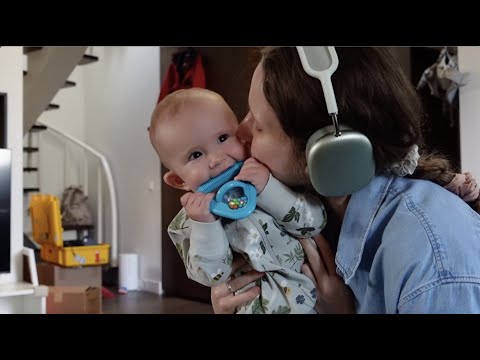 Монеточка - У мамы есть секрет (Official music video 2024)