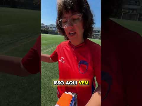 Eu odeio tirar isso da luva de goleiro!