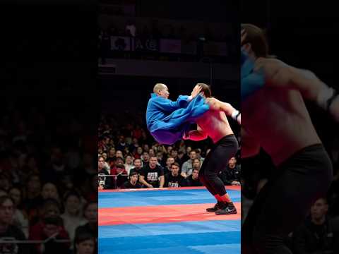 #shortvideo #wushufight The Shaolin martial monk shows himself to his opponents with a light