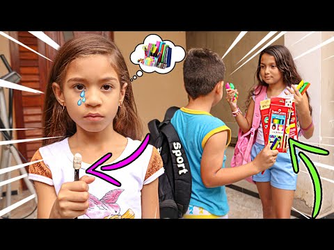 A MENINA QUE NÃO TINHA MATERIAL ESCOLAR! - TURMA DA BAGUNÇA✏️🖊️🖋️📒🎒☹️😓