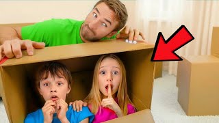 Nastya y sus amigos juegan al escondite con cajas de cartón