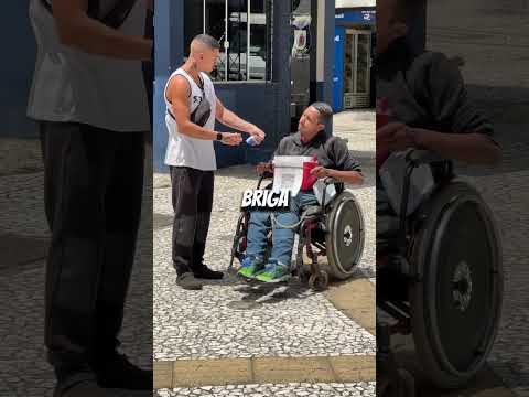 #comedia #animedecomedia #practicaljoke #humor #animecomedia #prank #pegadinha #funnymemes #memes