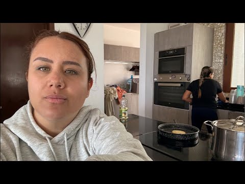 DESAYUNANDO Y PLATICANDO DEL TEMA DEL MOMENTO