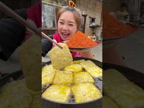 My rural life with dried tofu and chili powder. Guizhou Dafang Liulong hand-torn dried tofu. My