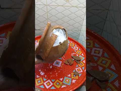 অতি চা লা কি🙄 মাটির হাড়িতে মাছ রেখে 😱ব র ফ করে 😄#ice #fish