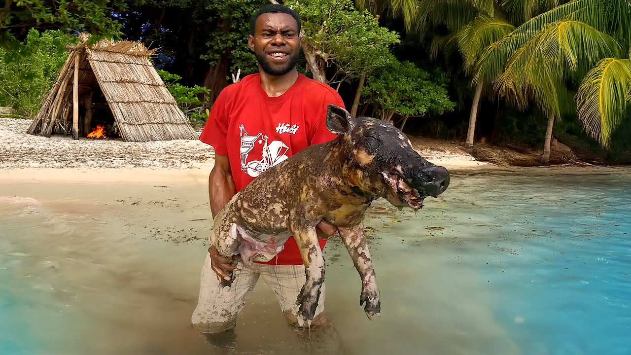 Night time Hunting for Coconut Crab and Pig, Bats and Fish a Campfire feast! - Cavy Fishing