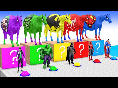 RED HORSE SPIDERMAN CROSSING FOUNTAIN ON RAINBOW SPIDERS BRIDGE AGAINST SHARKS RESCUE ANIMALS GAME