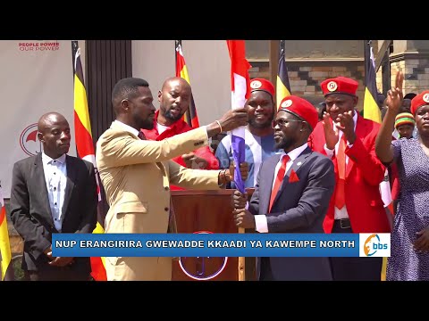 Kyagulanyi akwasizza Nalukoola kkaadi ye Kawempe North wakati mu mizira n'enduulu