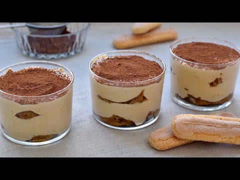 Tiramisú de turrón en vasitos, tu postre de Navidad