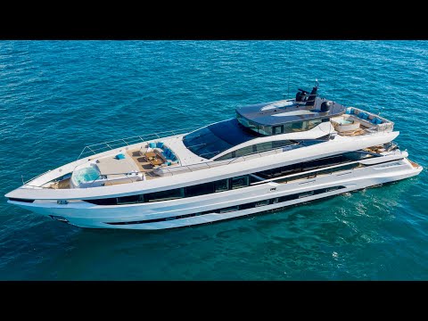 $13,250,000 Superyacht Tour : 2020 Mangusta GranSport 33