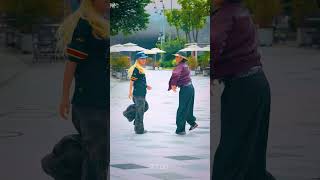 Bringing that old school locking to Korea 🔒 🇰🇷 Locker Zee and Q dancing to Psy 🩷