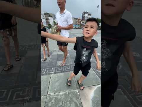 Thả diều 3 bố con Bốp đang ra dây cho diều bay lên cao #kite #layangan #patang #diềusáo #xuhướng