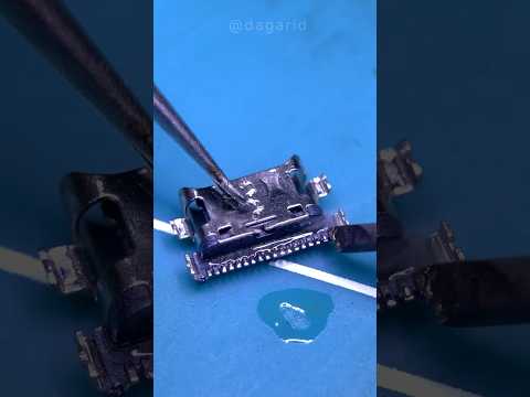 What type of Samsung connector is this? #electronic #soldering #shotrs #repair