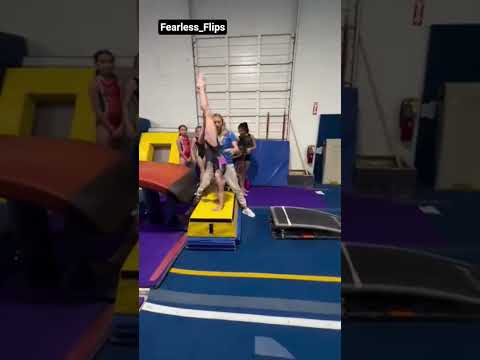 Gymnastics skills ๐#gymnasticflips #teambackflip #coachingskills #athlete //repost by Fearless_Flips