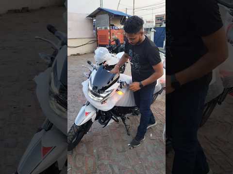 Unboxing apache rtr 160 2v. #shorts #unboxing #apache #automobile #trending