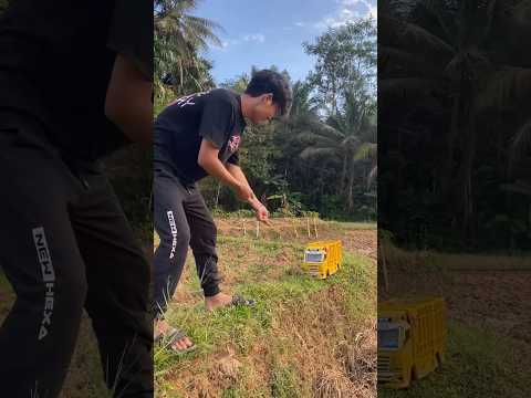 Truk Muat Tanah Kecelakaan Di Jalur Kalimantan