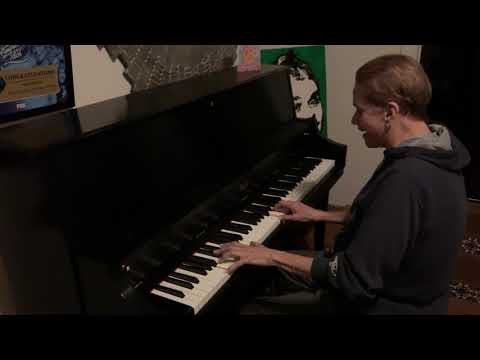 Grandma Is A Piano Virtuoso!! | Perez Hilton
