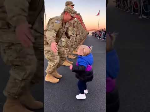 “DADDY!” Emotional Army Reunion You’ll Never Forget 🇺🇸 #ArmyDadMoment #MilitaryFamilyLife #adorable