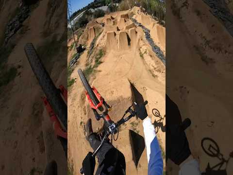 back surfing dirt waves 🚲🏄‍♂️ #biking #mountainbike #dirtjump #mtb #bike