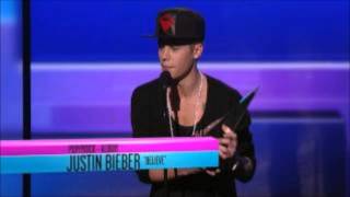 Justin Wins Favorite Pop/Rock Album - AMA 2012
