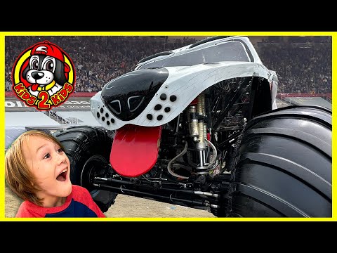 Monster Jam Trucks DIY Freestyle Arena - REAL FREESTYLE SHOW HIGHLIGHTS! COMPILATION